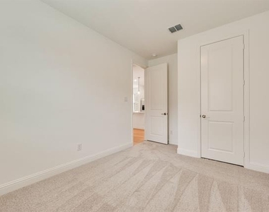 1149 Beautyberry Lane - Photo Thumbnail 19