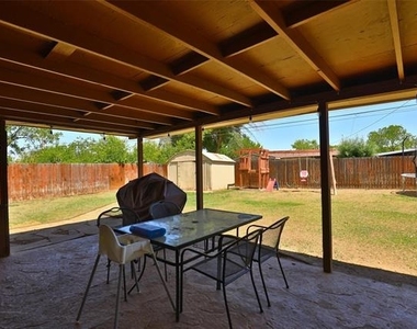 2518 Bennett Drive - Photo Thumbnail 25