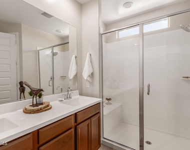 43 E Capricorn Way - Photo Thumbnail 17