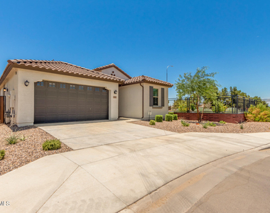 43 E Capricorn Way - Photo Thumbnail 4