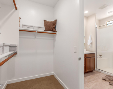 43 E Capricorn Way - Photo Thumbnail 19
