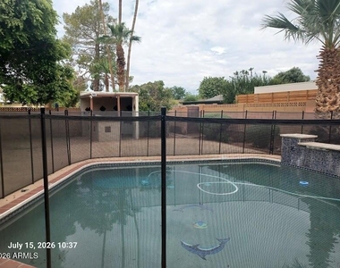 322 E Claremont Street - Photo Thumbnail 23
