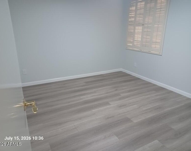 322 E Claremont Street - Photo Thumbnail 15