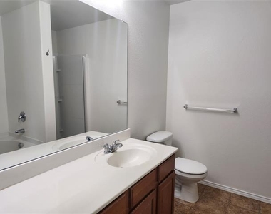 1224 Elkford Lane - Photo Thumbnail 10
