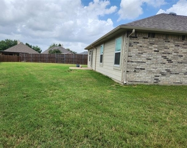 1224 Elkford Lane - Photo Thumbnail 16