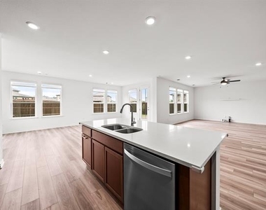 424 Princewood Drive - Photo Thumbnail 18