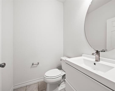424 Princewood Drive - Photo Thumbnail 8