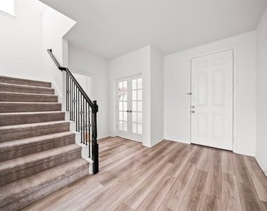 424 Princewood Drive - Photo Thumbnail 5