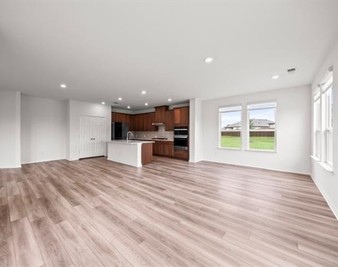 424 Princewood Drive - Photo Thumbnail 19