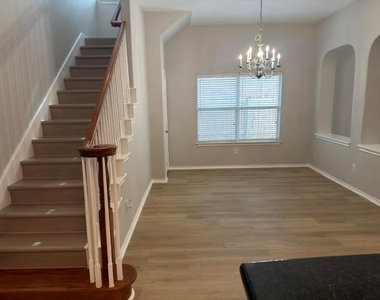 9217 Amber Downs Drive - Photo Thumbnail 11