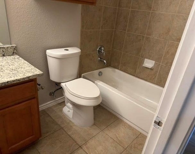 9217 Amber Downs Drive - Photo Thumbnail 15