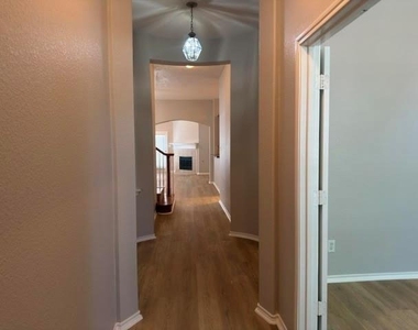 9217 Amber Downs Drive - Photo Thumbnail 2