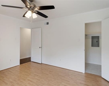 5881 Preston View Boulevard - Photo Thumbnail 14