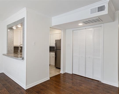 5881 Preston View Boulevard - Photo Thumbnail 7