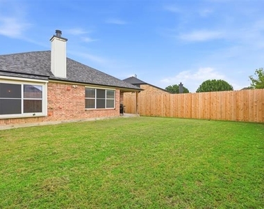 1002 Zachary Drive - Photo Thumbnail 24