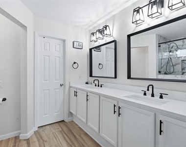 1002 Zachary Drive - Photo Thumbnail 17