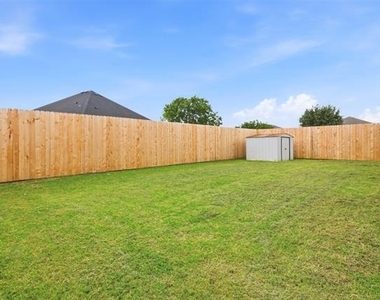 1002 Zachary Drive - Photo Thumbnail 23