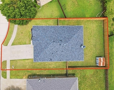 1002 Zachary Drive - Photo Thumbnail 25