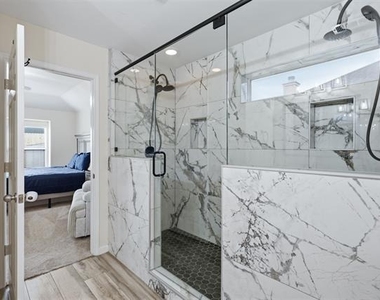 1002 Zachary Drive - Photo Thumbnail 18