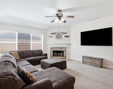 1002 Zachary Drive - Photo Thumbnail 3