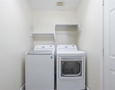 1002 Zachary Drive - Photo Thumbnail 22