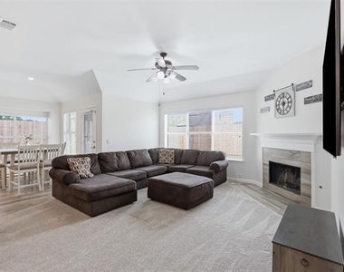 1002 Zachary Drive - Photo Thumbnail 7