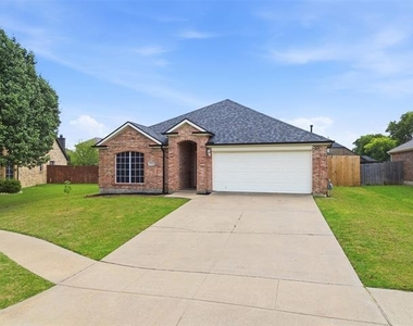 1002 Zachary Drive - Photo Thumbnail 2