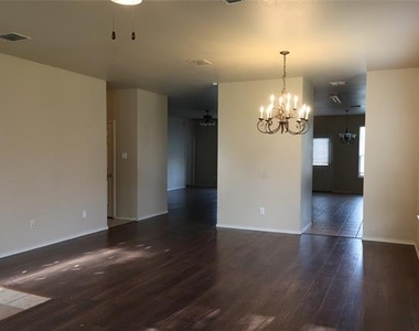 1411 Bankston Drive - Photo Thumbnail 2