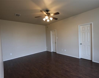 1411 Bankston Drive - Photo Thumbnail 11