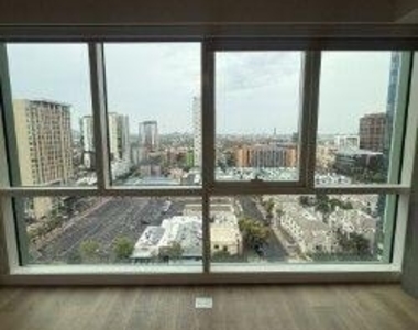777 N Central Avenue - Photo Thumbnail 2
