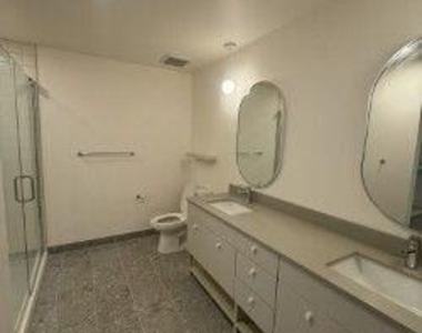 777 N Central Avenue - Photo Thumbnail 9