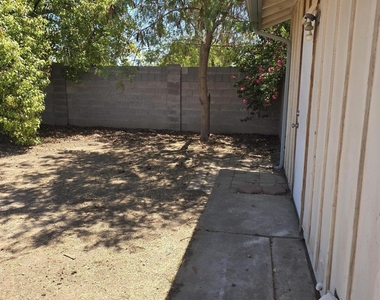 3902 W Northview Avenue - Photo Thumbnail 6
