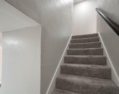 2203 Sheraton Drive - Photo Thumbnail 26