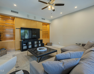 7878 E Gainey Ranch Road - Photo Thumbnail 9
