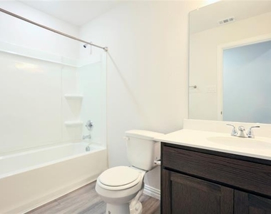 4012 Mockingbird Lane - Photo Thumbnail 15