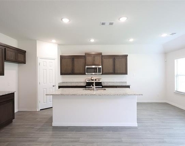 4012 Mockingbird Lane - Photo Thumbnail 5