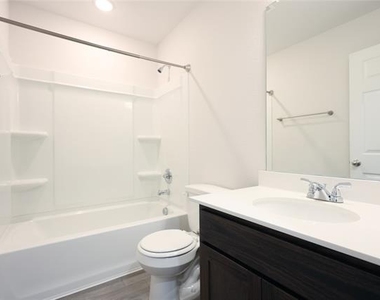 4012 Mockingbird Lane - Photo Thumbnail 12