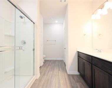4012 Mockingbird Lane - Photo Thumbnail 21