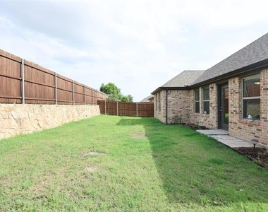 4012 Mockingbird Lane - Photo Thumbnail 24