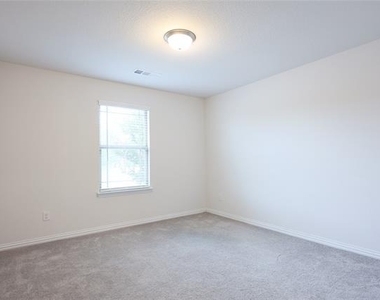 4012 Mockingbird Lane - Photo Thumbnail 10