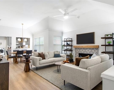 9724 Preston Vineyard Drive - Photo Thumbnail 4