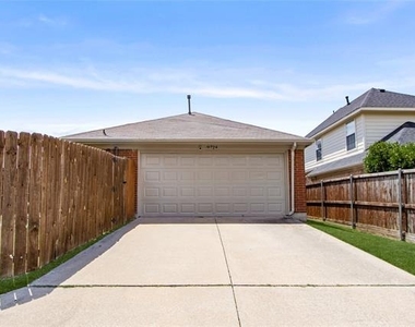 9724 Preston Vineyard Drive - Photo Thumbnail 39