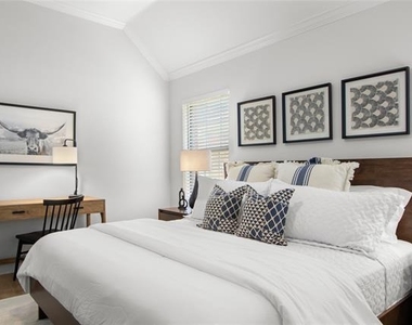 9724 Preston Vineyard Drive - Photo Thumbnail 18