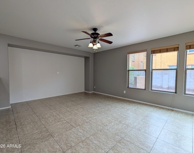 3858 E Morelos Street - Photo Thumbnail 12
