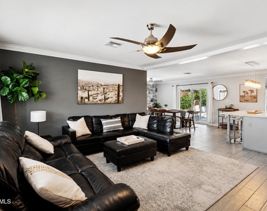 7934 E Loma Land Drive - Photo Thumbnail 15