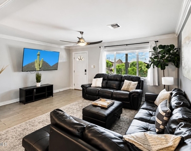 7934 E Loma Land Drive - Photo Thumbnail 14