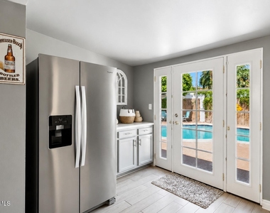 7934 E Loma Land Drive - Photo Thumbnail 9