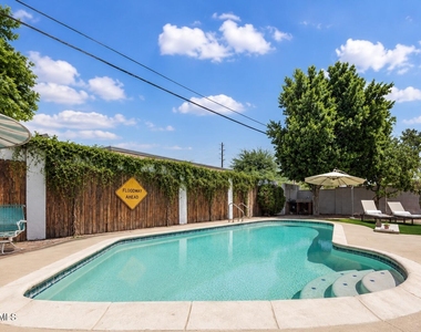 7934 E Loma Land Drive - Photo Thumbnail 18