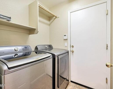 4523 W Rolling Rock Drive - Photo Thumbnail 9