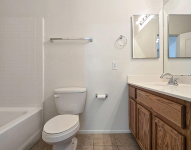 18250 N 32nd Street - Photo Thumbnail 25